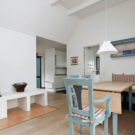 Three-bedroom Holiday In 10 Ferienhaus