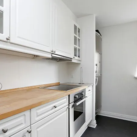 Ferienhaus Three-bedroom Holiday In 10