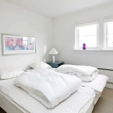 Three-bedroom Holiday In 10 Ferienhaus *