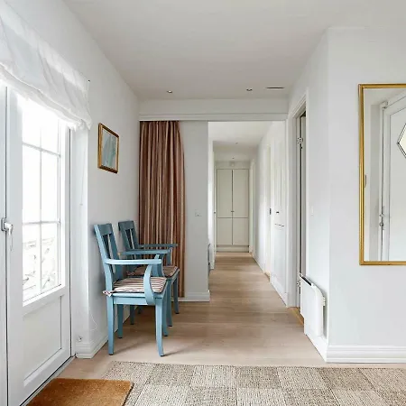 Ferienhaus Three-bedroom Holiday In 10 Vejby