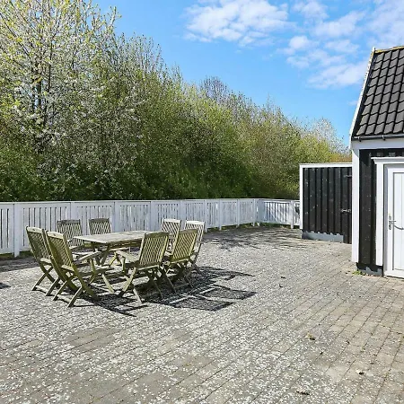 Ferienhaus Three-bedroom Holiday In 10 Vejby
